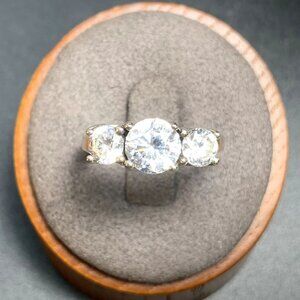 VTG Solid Sterling Silver 925 Cubic Zirconia Prong Set Statement Ring Size 7.75
